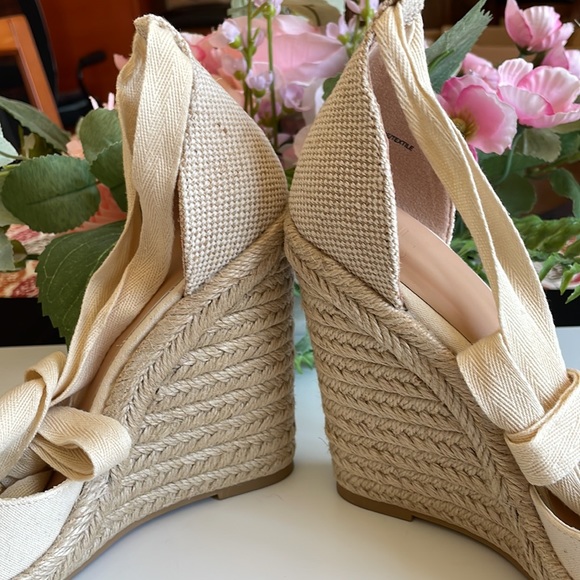 Cream wedges - Picture 8 of 13